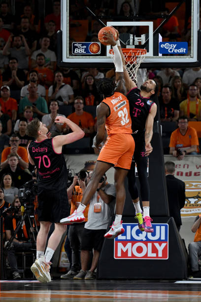 从中学习更 从中学习更