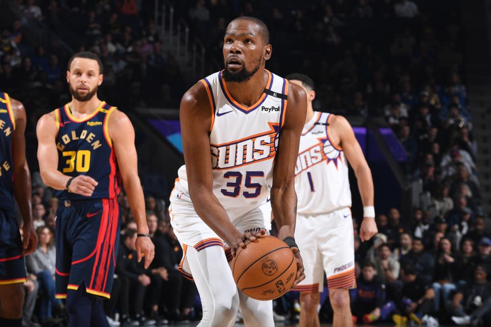 受采访时提 受采访时提