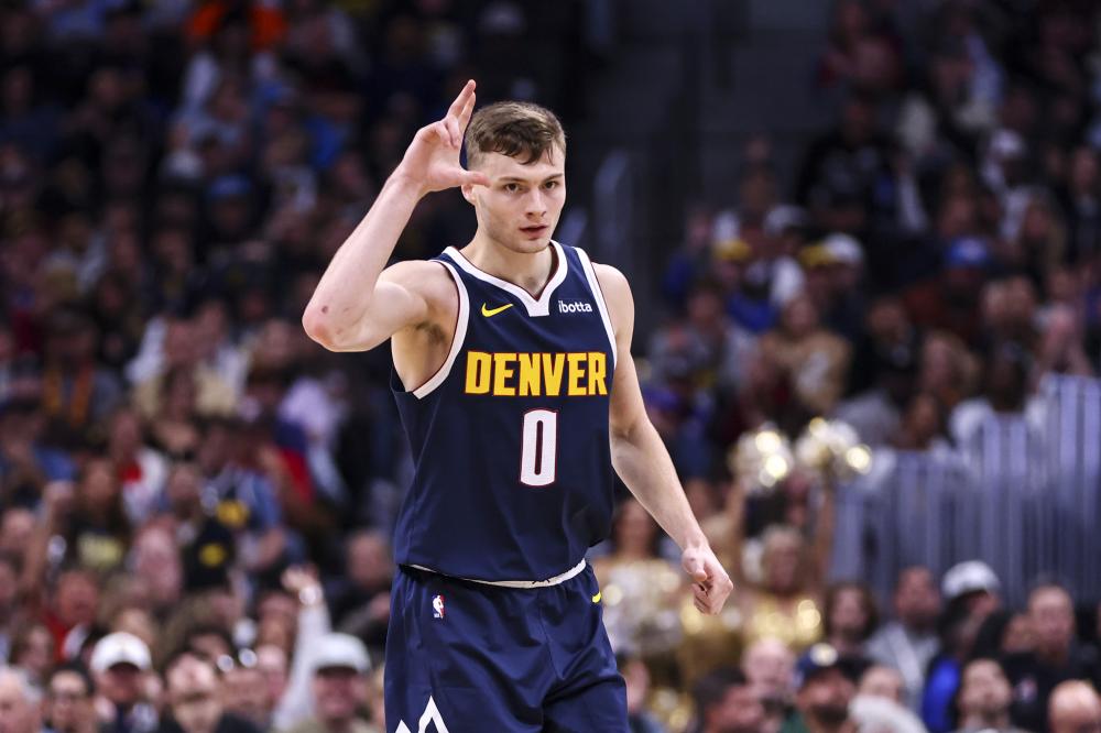 黄政宇和高 黄政宇和高